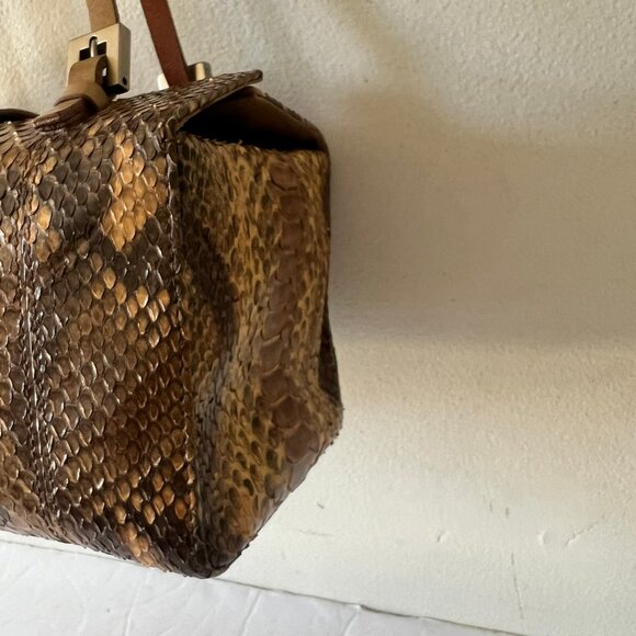 VINTAGE FENDI PYTHON BENTO BOX SMALL BAG RARE - Picture 4 of 10